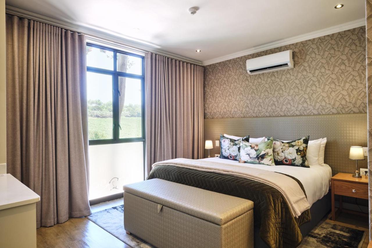 Alluvia Boutique Winery & Luxury Accommodation Stellenbosch Exteriör bild