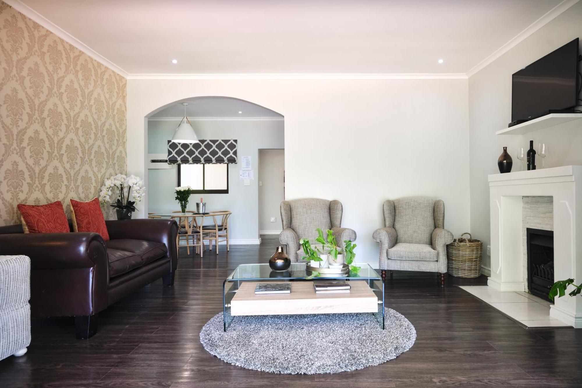 Alluvia Boutique Winery & Luxury Accommodation Stellenbosch Rum bild A living room in a house