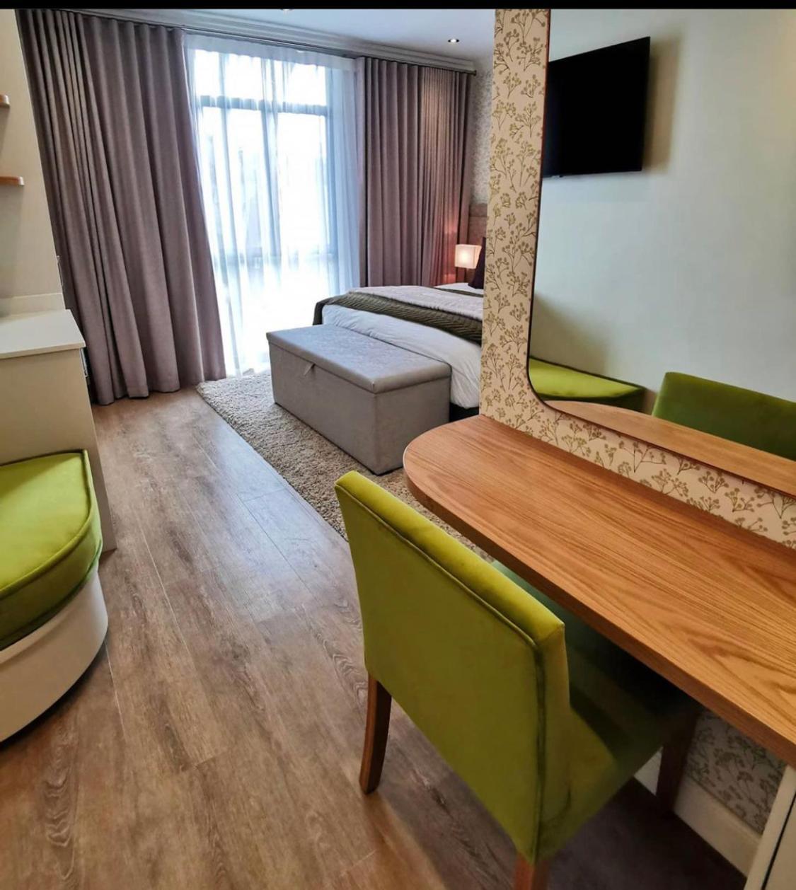 Alluvia Boutique Winery & Luxury Accommodation Stellenbosch Rum bild A room at the hotel